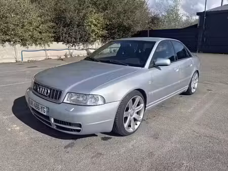 Audi A4 S4 V6 2.7 T 265 quattro