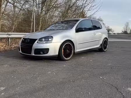Volkswagen Golf GTI 2.0 200