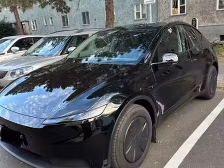 Tesla Model Y Standard