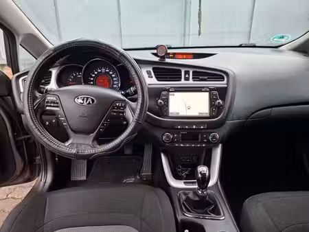 Kia Ceed 1.6 CRDi 128 Edition 7