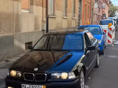 BMW Série 3 318i 1.9 118