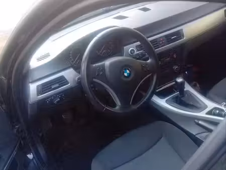 BMW Série 3 318i 2.0 143