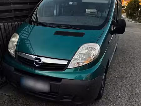 Opel Vivaro 2.5 CDTI