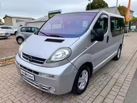 Opel Vivaro 2.5 CDTI 135