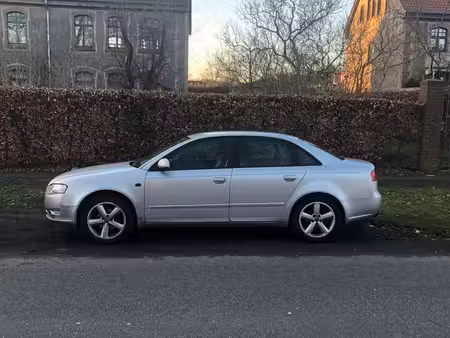 Audi A4 1.6 102