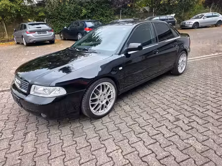 Audi A4 1.8 125