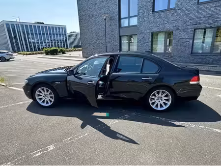 BMW Série 7 745d 4.4 329