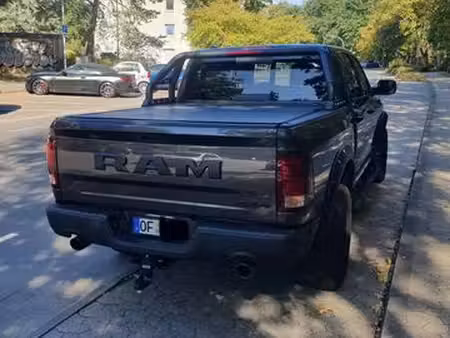 Dodge RAM 1500 V8 5.7