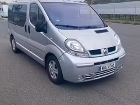 Renault Trafic 2.5 dCi 140