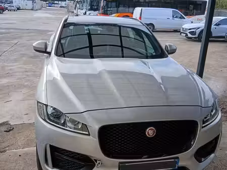 Jaguar F-Pace D180 2.0 180