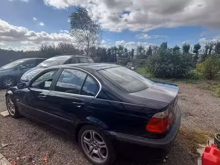 BMW Série 3 330d 3.0 183