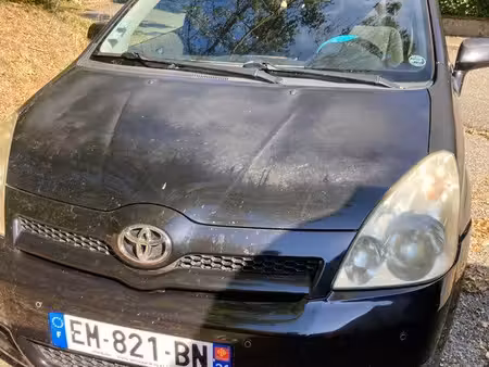 Toyota Corolla 2.2 136