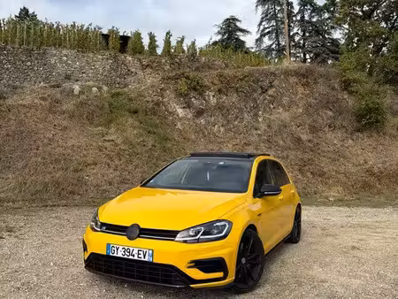 Volkswagen Golf R 2.0 TSI 300 4Motion