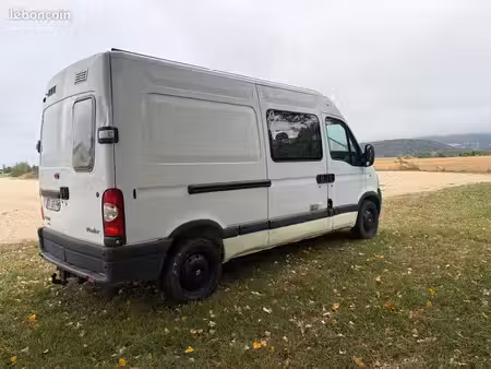 Renault Master 2.5 dCi 100