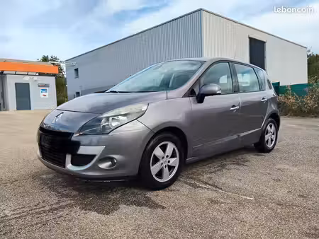 Renault Scénic 1.9 dCi 130
