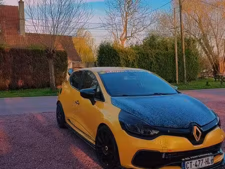 Renault Clio RS 1.6 T 200