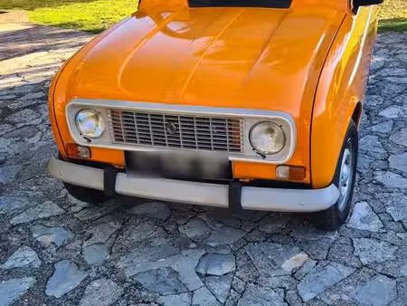 Renault R4 4L