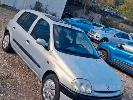Renault Clio 1.4 75