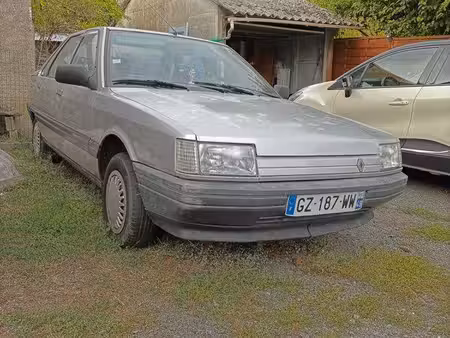 Renault R21
