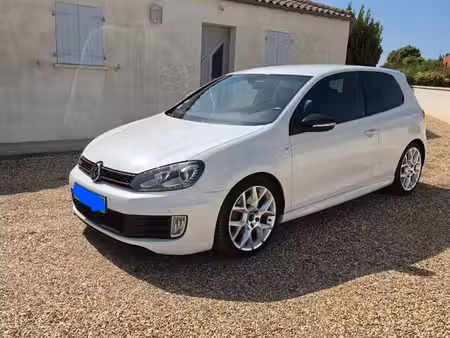 Volkswagen Golf GTI 2.0 TSI 235