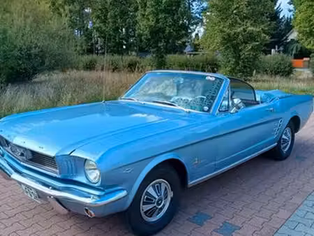Ford Mustang V8 4.7