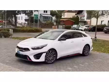 Kia Ceed 1.6 T GDi 204