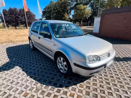 Volkswagen Golf 1.4 75