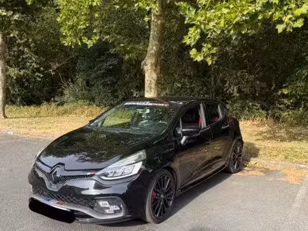 Renault Clio RS Trophy 1.6 T 220