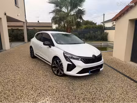 Renault Clio E-Tech 1.6 145 Techno