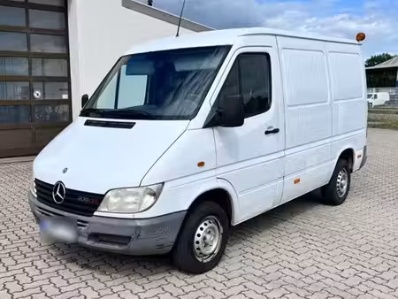 Mercedes-Benz Sprinter 208