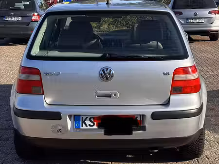 Volkswagen Golf 1.6 105
