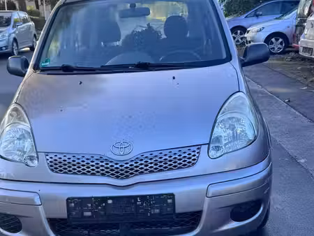 Toyota Yaris 1.4 75 Sol