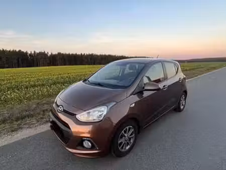 Hyundai i10 1.2 87 Yes! Silver