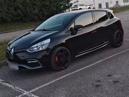 Renault Clio RS Trophy 1.6 T 220 Black Edition