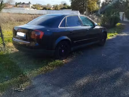 Audi A4 V6 2.5 TDI 155 S line
