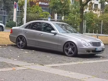 Mercedes-Benz Classe E E 200