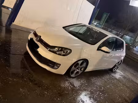 Volkswagen Golf GTI 2.0