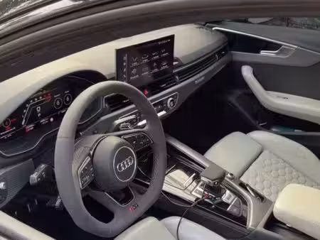Audi A4 RS4 V6 2.9 TFSI 450 quattro