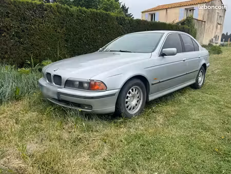BMW Série 5 525TDS 2.0 143