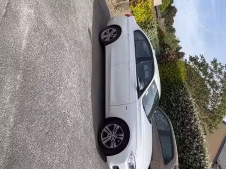 BMW Série 3 318d 2.0 143