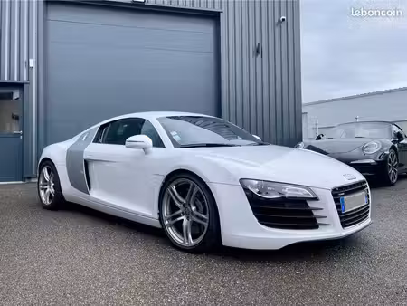 Audi R8 V8 4.2 420 quattro