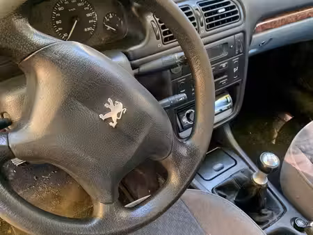 Peugeot 406 1.8 112