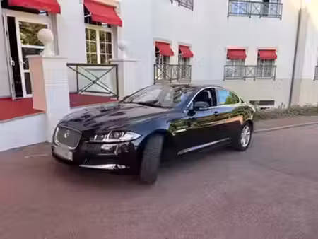 Jaguar XF P200 2.2 200 Luxe Premium