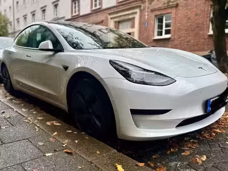 Tesla Model 3 Standard Plus 283