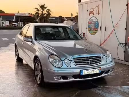 Mercedes-Benz Classe E E 200