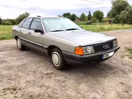 Audi 100 