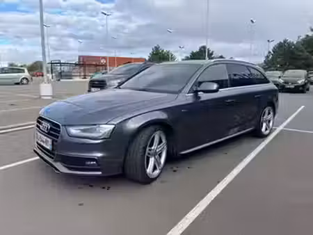 Audi A4 2.0 TDI 177 S line