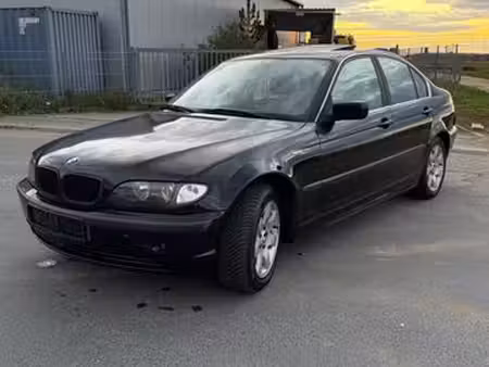 BMW Série 3 320i 2.2 170
