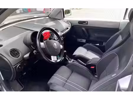 Volkswagen New Beetle 1.6 102 Highline