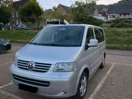 Volkswagen Transporter T5 2.5 TDI 174 Highline 4Motion